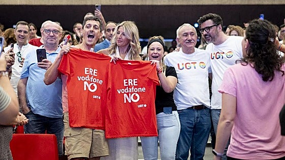 Díaz quiere prohibir que empresas como Vodafone puedan realizar un ERE