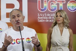 Pepe Álvarez, secretario general de UGT, junto a Yolanda Díaz.