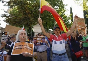 Un despliegue policial sin precedentes y protestas en el exterior ante la declaración de Begoña Gómez