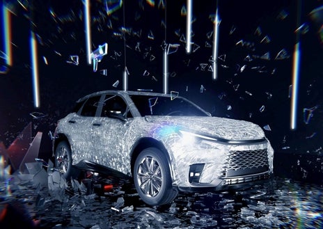 Imagen secundaria 1 - El primer Lexus de cristal, una obra única con el nuevo LBX de protagonista