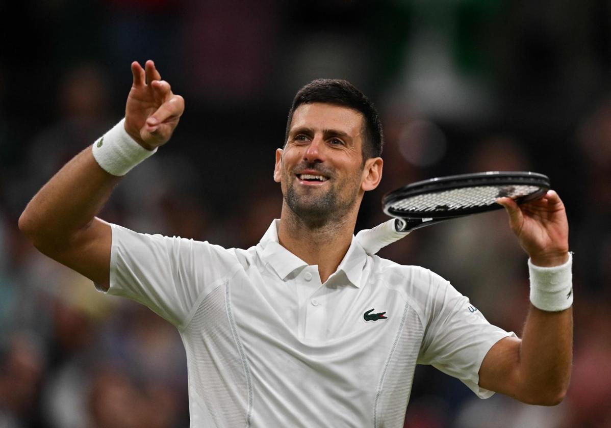 Novak Djokovic celebra su victoria ante Alexei Popyrin.