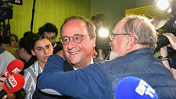 El expresidente Hollande vuelve a la primera línea política como diputado