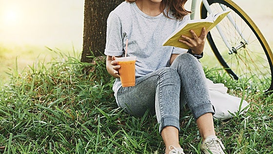 Los libros de relatos más apasionantes para leer fuera de casa