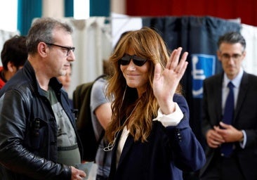 La exprimera dama francesa Carla Bruni, imputada por soborno a un testigo en un caso contra Sarkozy