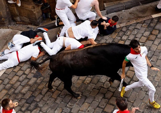 Las mejores imágenes del quinto encierro de San Fermín