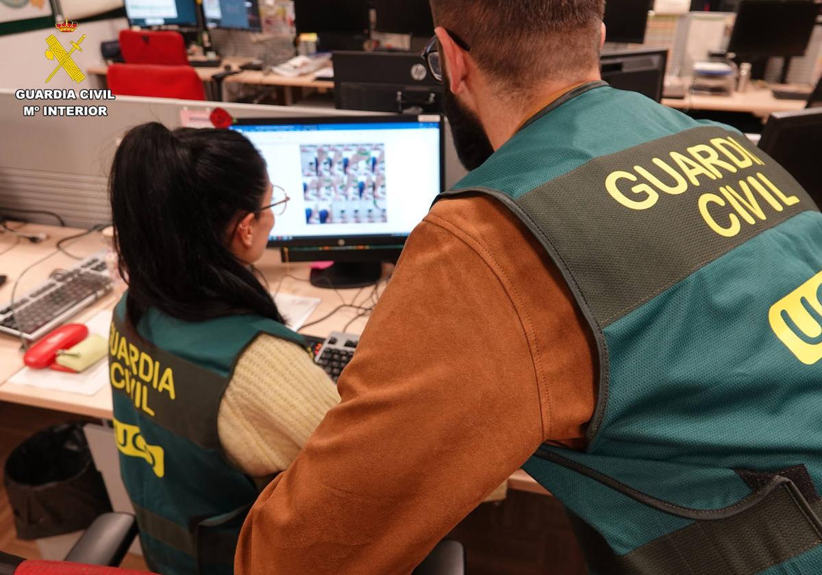 Miembros de la Guardia Civil.