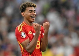 Lamine Yamal celebrando el pase a la final de la Eurocopa