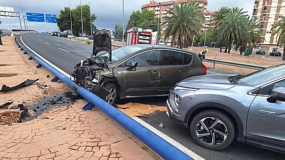 Un hombre mata a su pareja en Valencia y emprende una temeraria huida