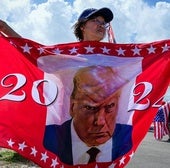 El tiroteo catapulta a Trump a la Casa Blanca y pone a Biden contra las cuerdas