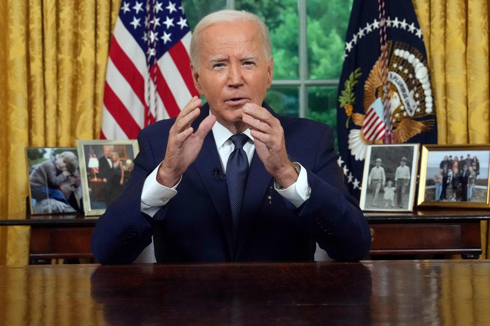 Joe Biden, saldırının ardından siyasi birlik lehinde ve Beyaz Saray'dan gelen şiddete karşı mesajını yayınlıyor.