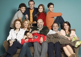 Foto de familia de Los Serrano en su última temporada