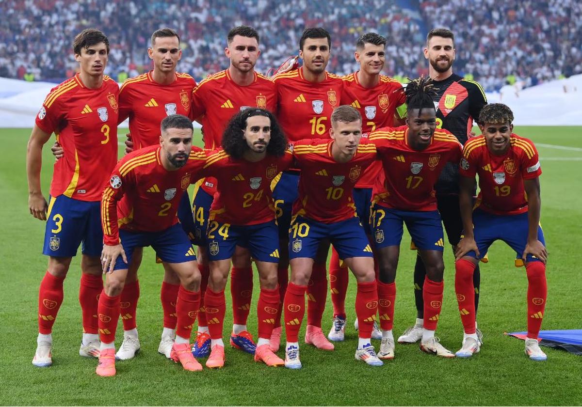 Once de España en la final de la Eurocopa contra Inglaterra.