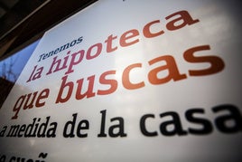 La banca baja el interés de las hipotecas a mínimos de nueve meses ante el desplome de la demanda