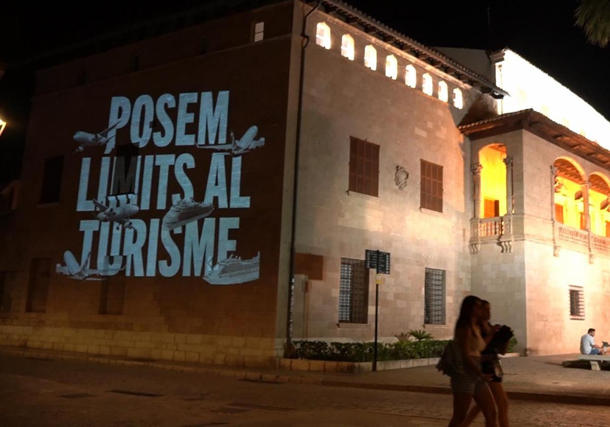 Manifestación en Palma de Mallorca contra la masificación turística.