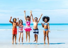 Los bañadores más divertidos para los peques de la casa