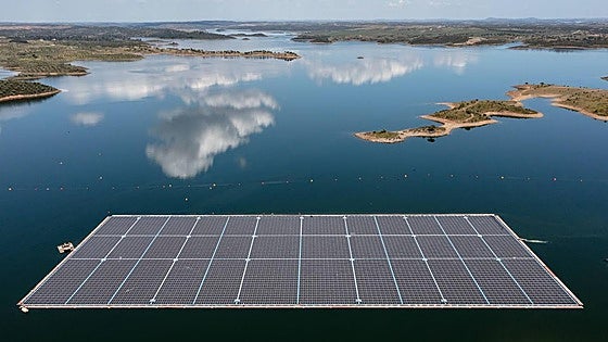 La energía solar española, lista para saltar al agua