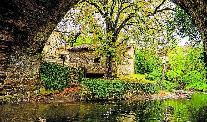 El paseo del río Quiviesa.