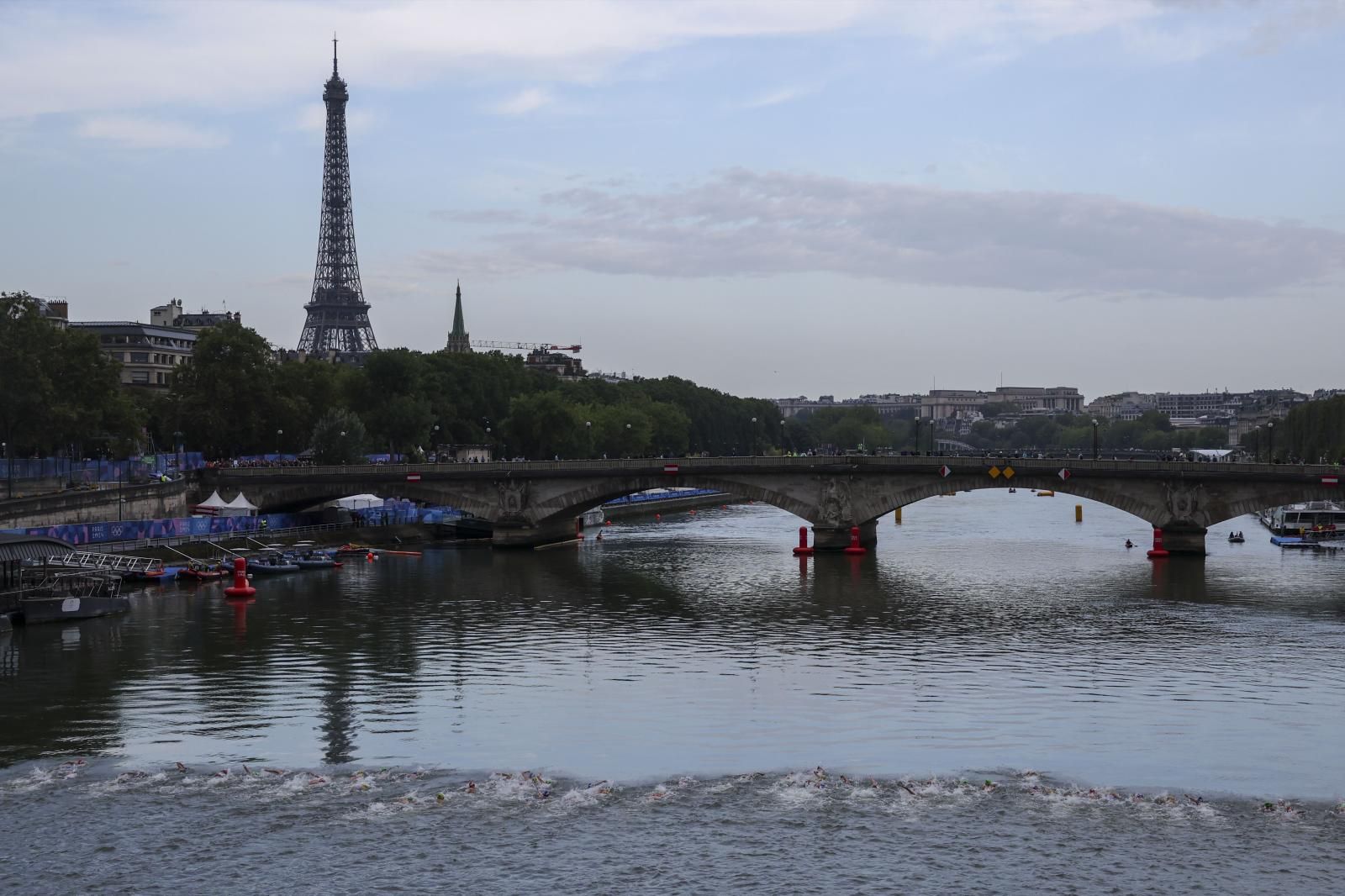 París gana su apuesta de hacer el Sena apto para el baño