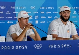 John Rahm y David Puig (izquierda), en conferencia de prensa.