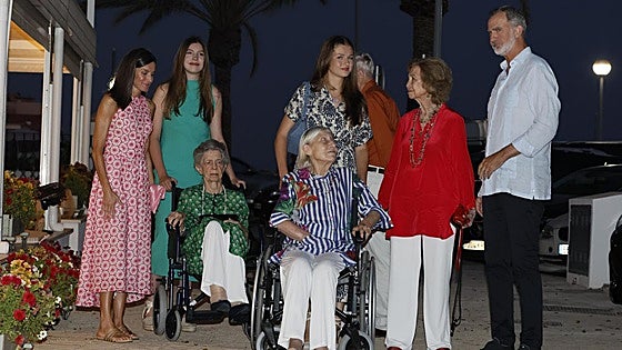 La Familia Real cena con una 'mujer desesperada' en Mallorca