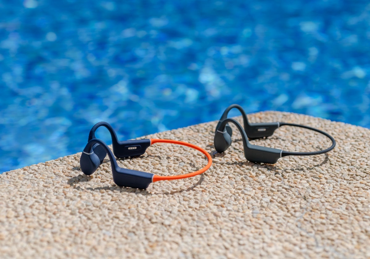 Auriculares resistentes al agua: no te quedes sin música mientras nadas