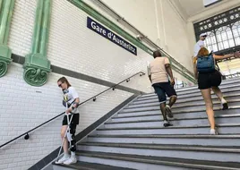 'Allons enfants' por las escaleras