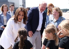 Kamala Harris y Tim Walz hacen campaña este miércoles en Eau Claire (Wisconsin).