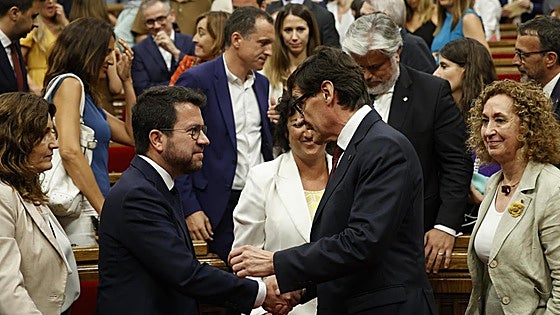Salvador Illa, investido presidente de la Generalitat a pesar de los intentos de boicot de Puigdemont