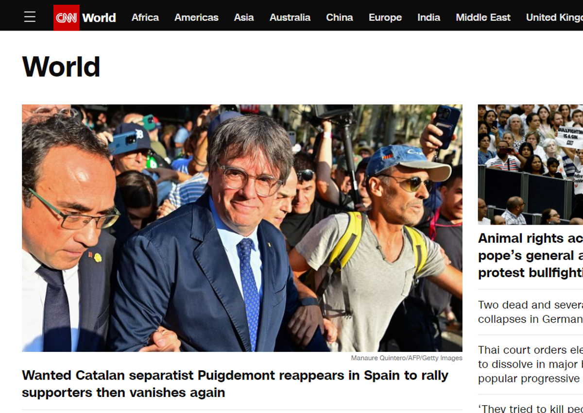 Imagen secundaria 1 - El mundo sigue con incredulidad la caza a Puigdemont