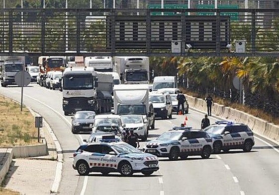 Imagen de la 'operación jaula' de los Mossos para capturar a Puigdemont