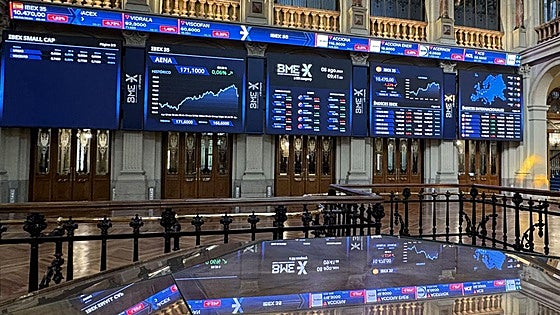 El Ibex recupera la calma y cierra en positivo tras una semana de infarto