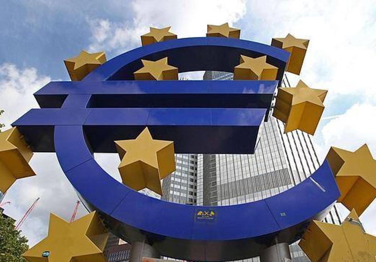 El euro toca máximos de siete meses tras la moderación de la inflación en EE UU