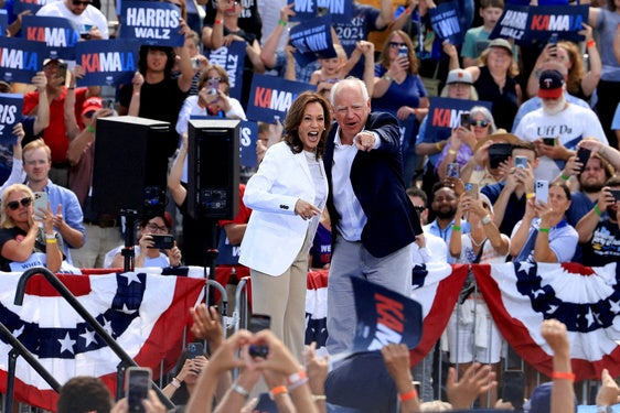 Kamala Harris y Tim Walz, durante un acto electoral.