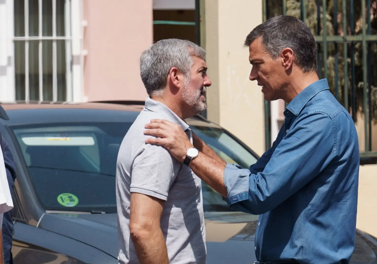 Pedro Sánchez junto a Fernando Clavijo el año pasado (2023) en Tenerife