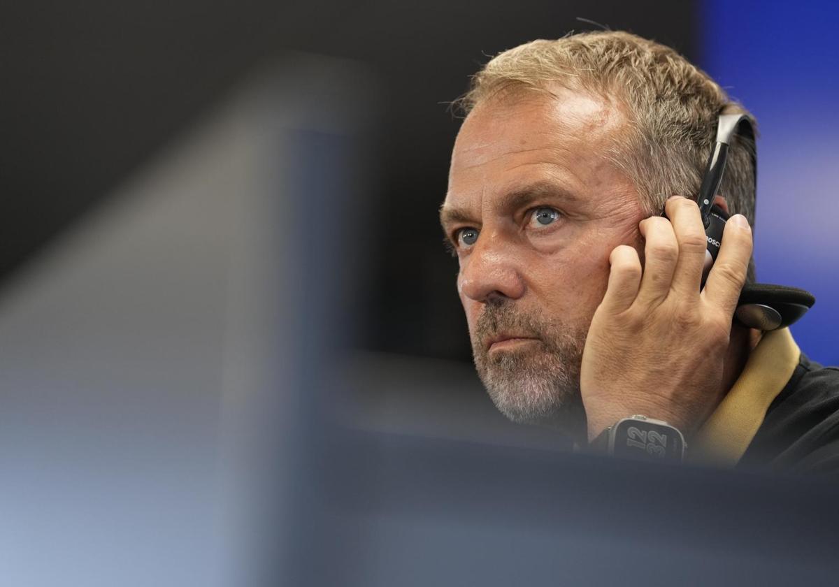 Hansi Flick: "Registering Dani Olmo is not my job, but I hope to have him available as soon as possible"