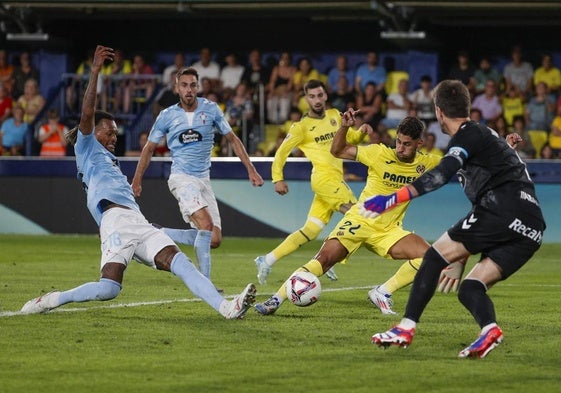 El Villarreal se impone al Celta en el último minuto con un 4-3 de locura