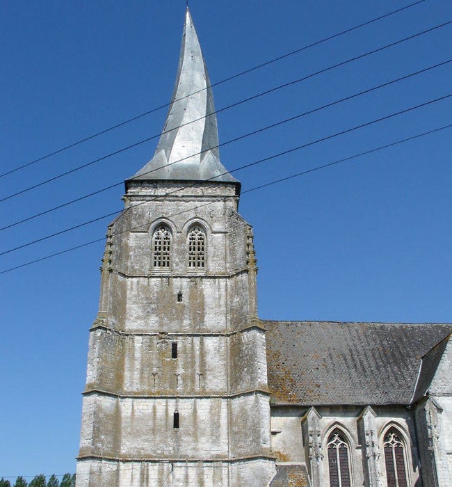 Campanario de la iglesi de Saitn Omer, en Francia.