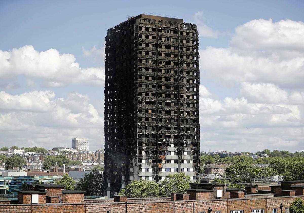 La investigación oficial culpa al Gobierno británico del incendio de la torre Grenfell