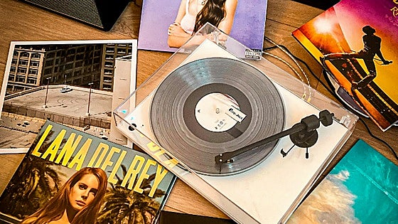 Vuelve la fiebre de los vinilos con estos tocadiscos