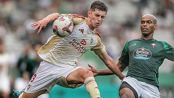 El Racing de Ferrol sigue sin ganar tras empatar con el Mirandés