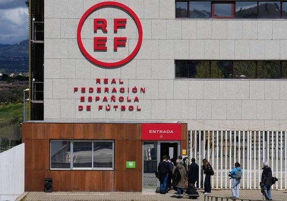 La sede de la FEF, en la Ciudad del Fútbol de Las Rozas.