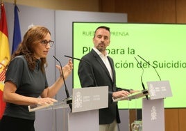 Mónica García y el secretario de Estado de Justicia, Manuel Olmedo.