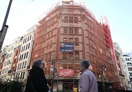 Edificio en restauracion en el centro de Bilbao.