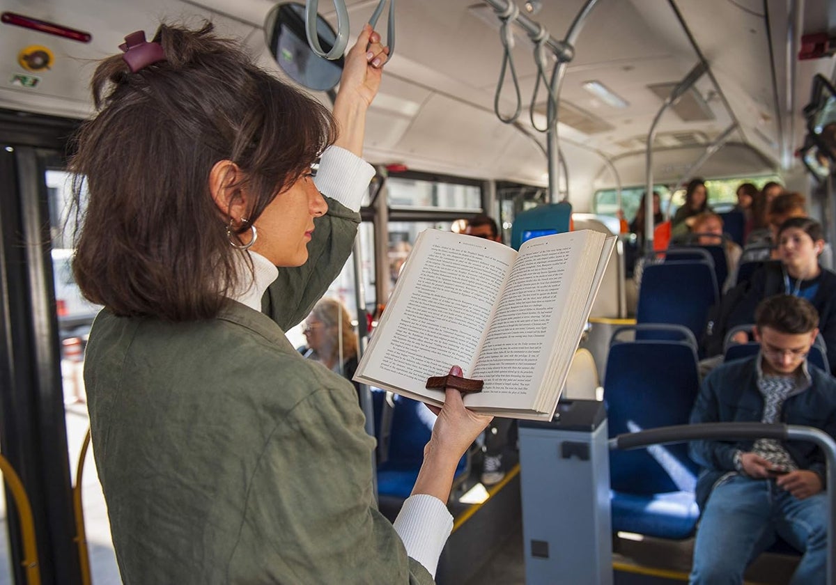 Accesorios de lectura imprescindibles para auténticos ratones de biblioteca