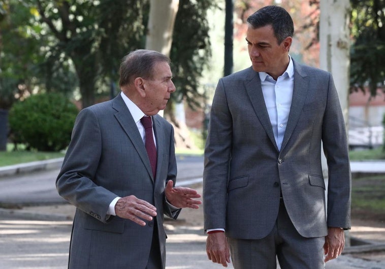 Pedro Sánchez y Edmundo González en la Moncloa.