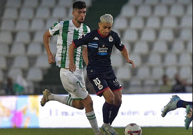 El Córdoba gana por primera vez desde su vuelta a Segunda, al Deportivo