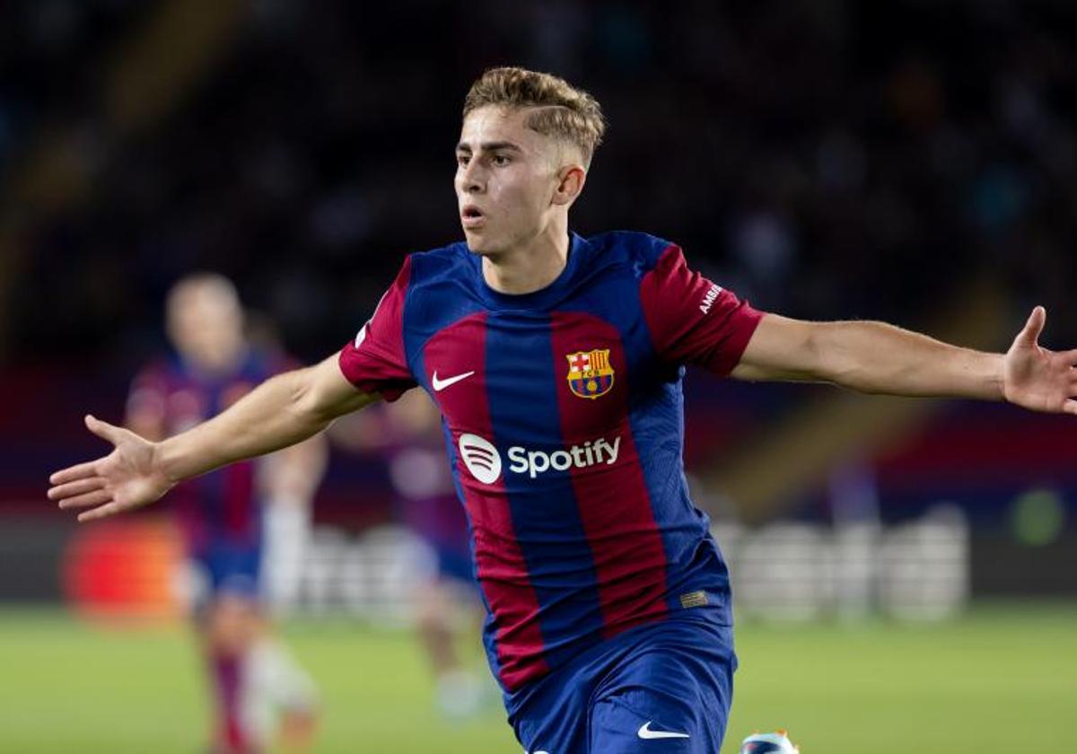 Fermín López celebra un gol con el Barça.