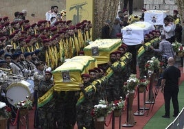 Este miércoles, Hezbolá organizó un acto multitudinario con motivo del funeral de las personas muertas el martes por la explosión de los 'buscas'.