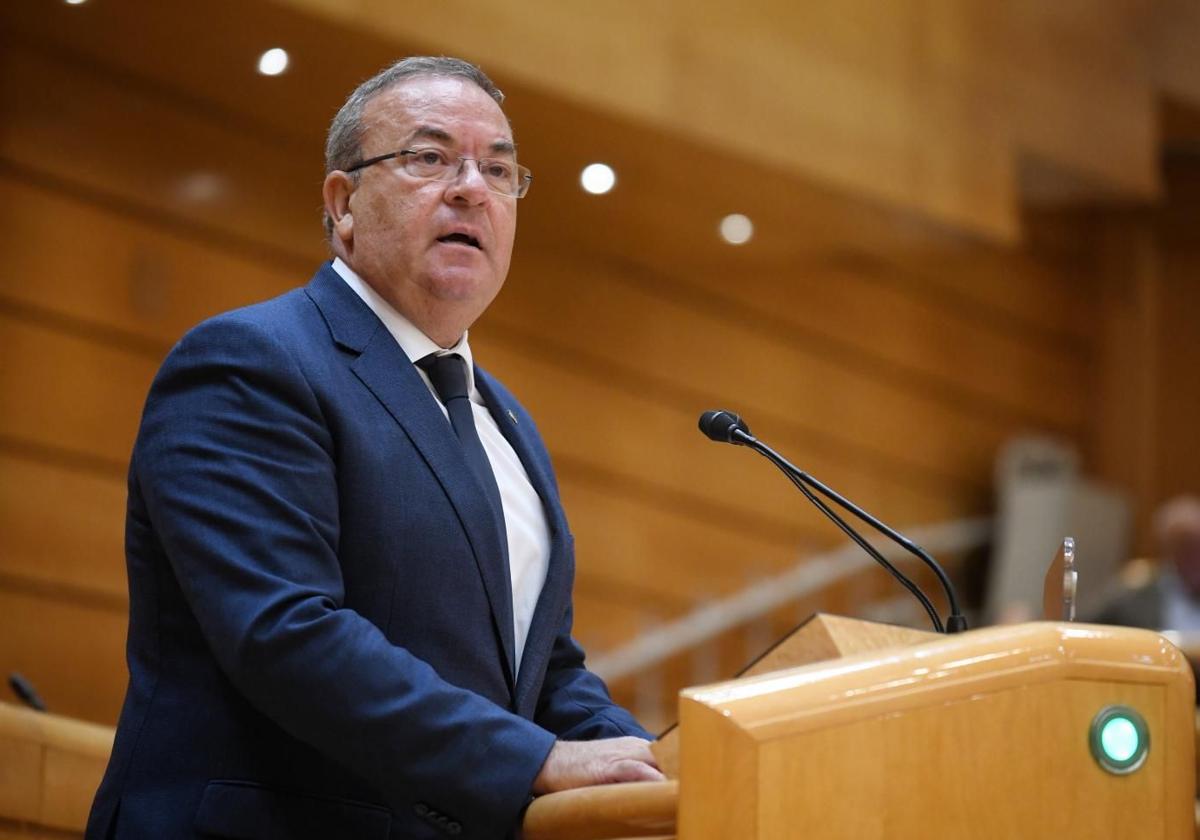 El senador del PP, José Antonio Monago, durante el debate en el Senado.