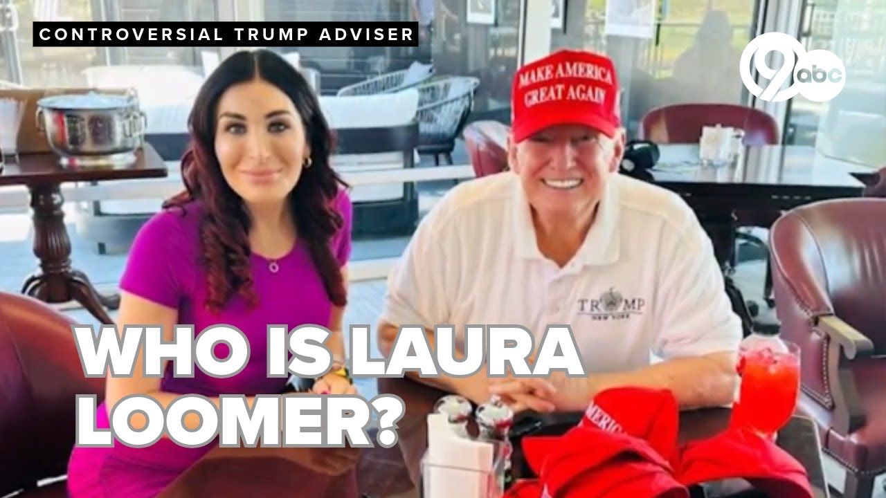 Laura Loomer con Trump en Pensilvania.